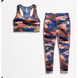 Fabletics Women's Printed Sports Bra and Leggings Set Large